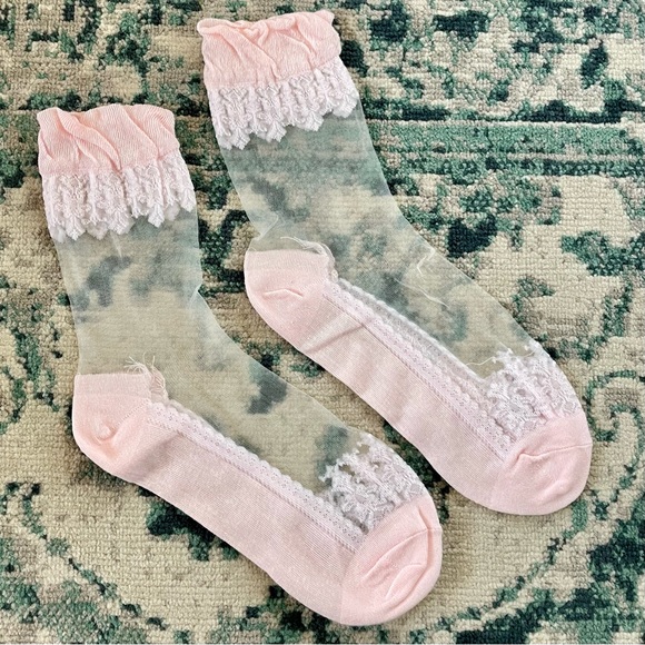 NWOT Sheer Pink Lacy Socks OSFM Ankle New Women’s Hosiery - Picture 4 of 5